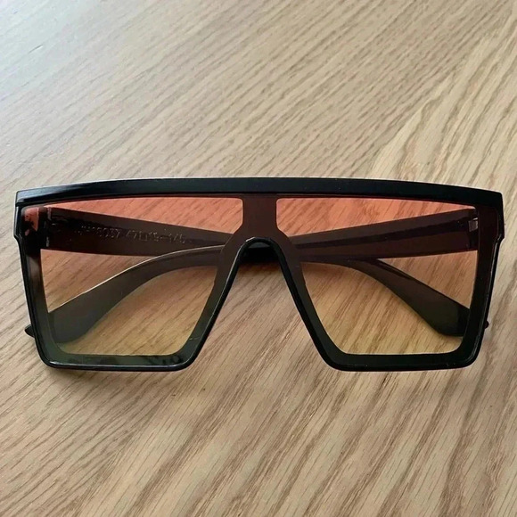 🆕Retro Trend Fashion Big Frame Sunglasses🆕 - Picture 1 of 6